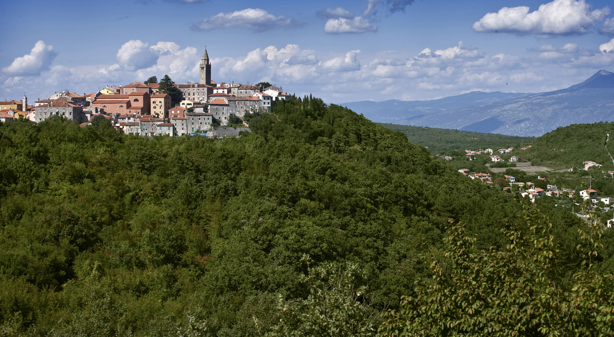 LABIN Potpisani ugovori o financiranju programa i projekata iz područja razvoja socijalne skrbi i zdravstva